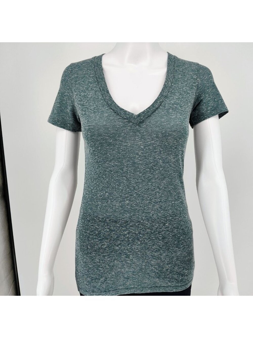 Marine Layer Made in California Womens Cotton/Poly  V-Neck Short Sleeve Top (XS)